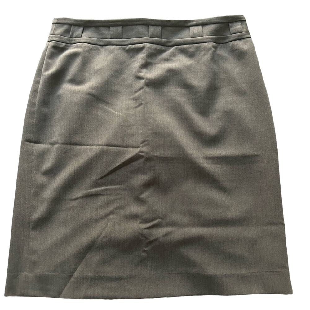 Adrienne Vittadini  Size 6 Gray Knee Length Skirt